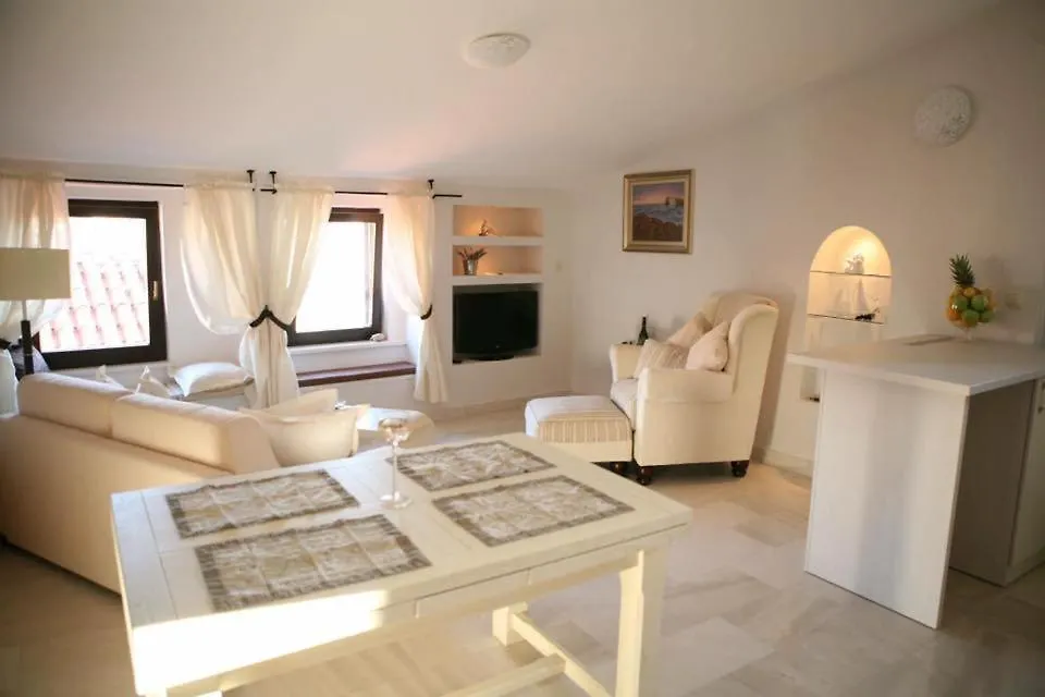 Apartments Filip & Viktoria In The Center Of Trogir Croatia