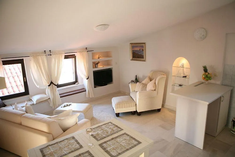 Apartments Filip & Viktoria In The Center Of Trogir
